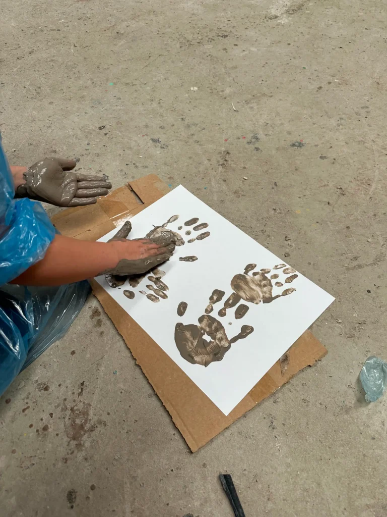 Be Creative Hand Painting